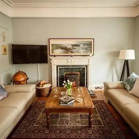 14 Wolfe Tone Square 5 Bed Townhouse Casa vacanze