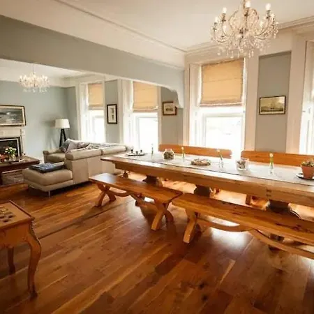 Casa vacanze 14 Wolfe Tone Square 5 Bed Townhouse Bantry