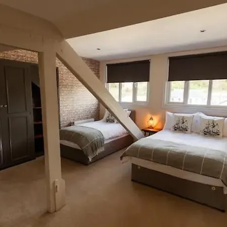 Casa vacanze 14 Wolfe Tone Square 5 Bed Townhouse